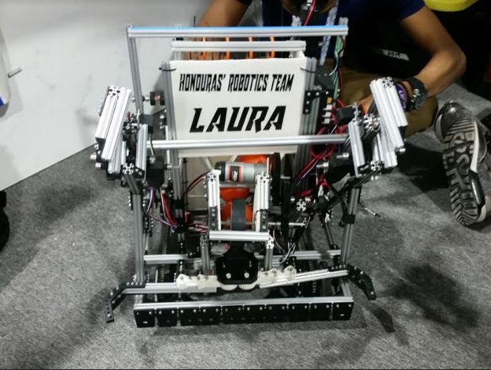 hondureños ganaron concurso de robotica en Dubai 